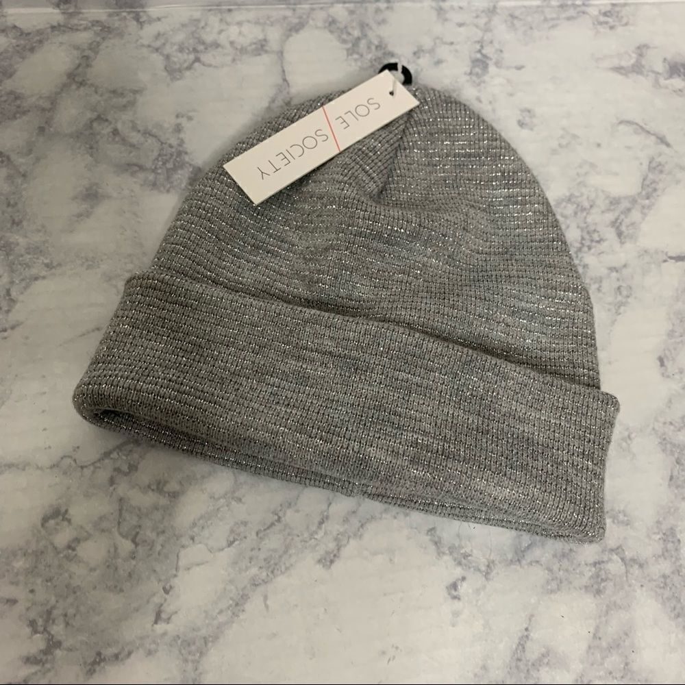 ‎Sole society beanie gray silver